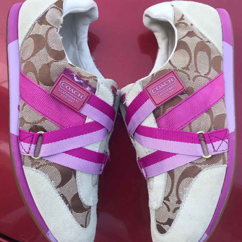 Authentic coach size 9
